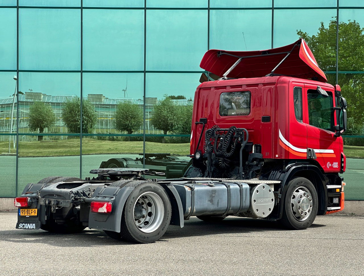 Scania P320 Euro 5 Full AIR DAY CAB LOW Deck 615.000 KM Holland Truck - Vlačilec: slika 4 Scania P320 Euro 5 Full AIR DAY CAB LOW Deck 615.000 KM Holland Truck - Vlačilec: slika 4