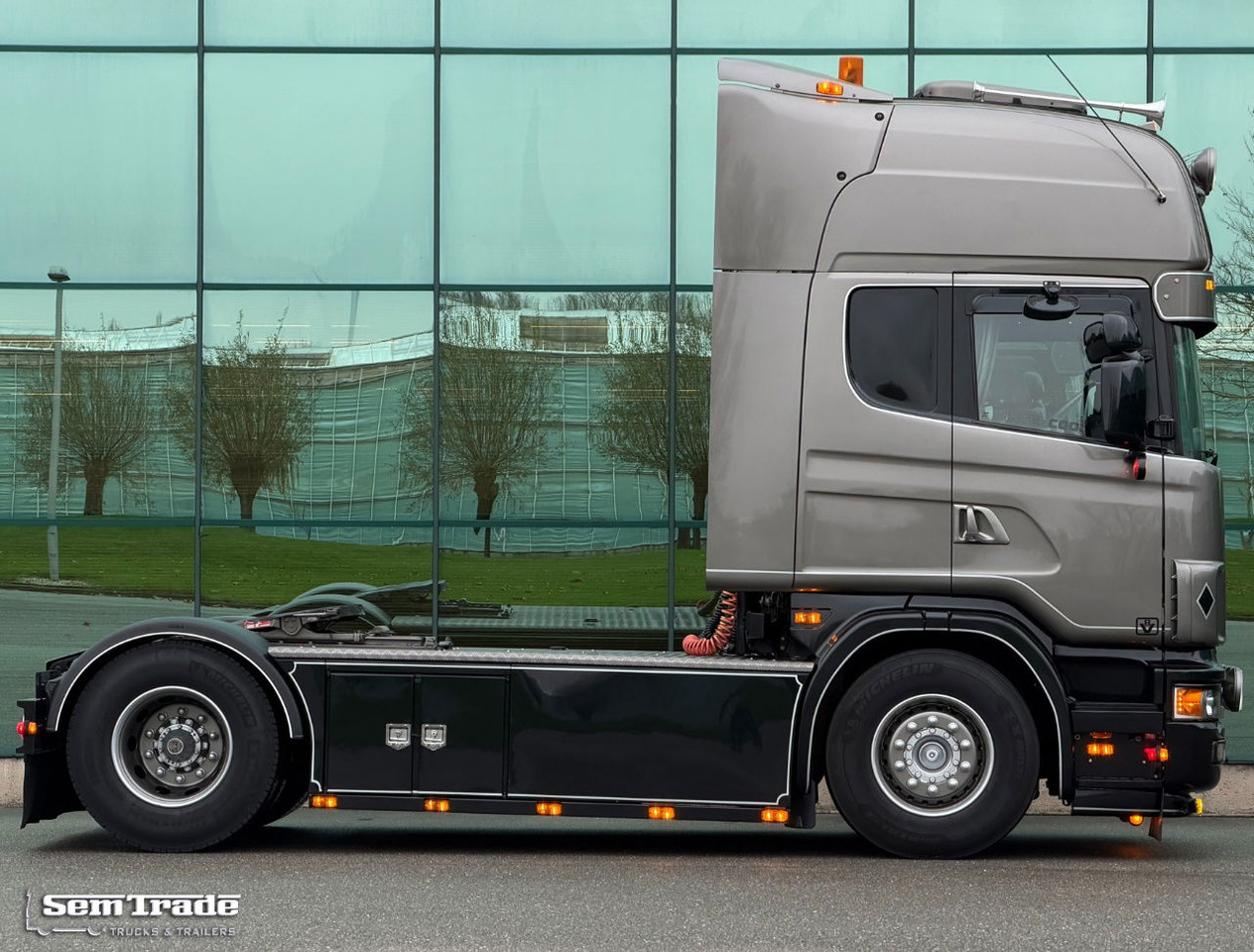 Scania R164-480 V8 King Retarder Manual Gearbox Showtruck Completely Rebuild Unique Condition - Vlačilec: slika 5 Scania R164-480 V8 King Retarder Manual Gearbox Showtruck Completely Rebuild Unique Condition - Vlačilec: slika 5