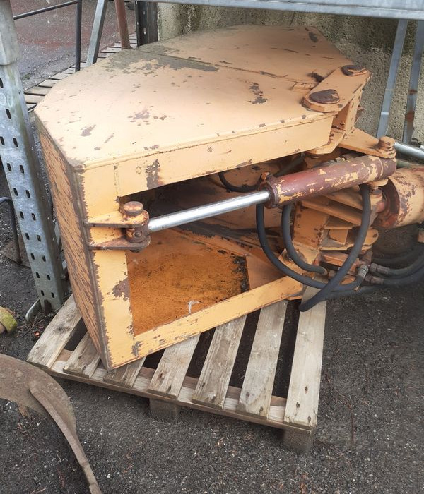 Godets pour pelle,Mini pelle, Tracto pelle. Fourche et mat d'elevateur.Moteur de forage avec tariere - Priključek za Gradbeni stroj: slika 3 Godets pour pelle,Mini pelle, Tracto pelle. Fourche et mat d'elevateur.Moteur de forage avec tariere - Priključek za Gradbeni stroj: slika 3