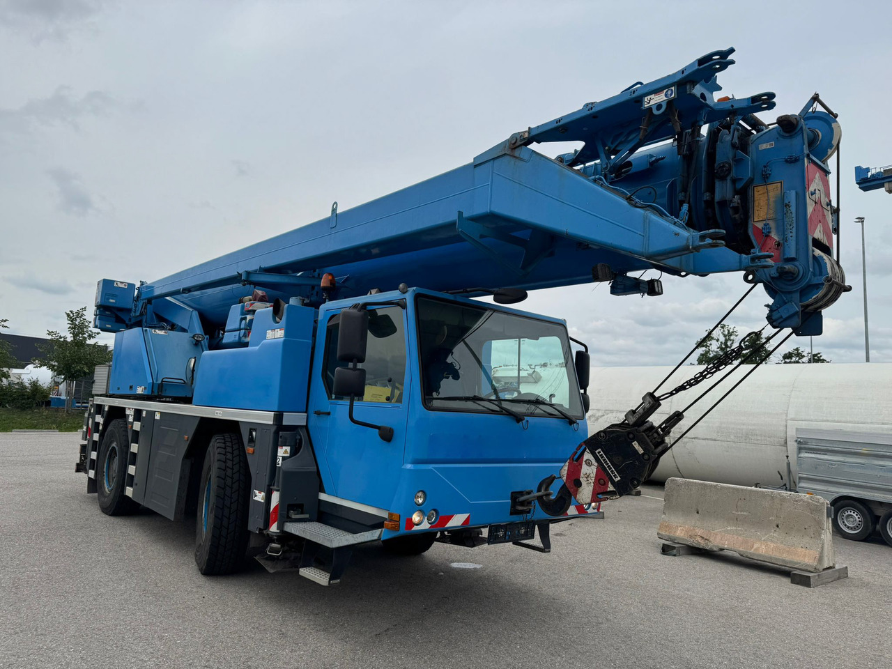 LIEBHERR LTM 1040-2.1 - Avtodvigalo: slika 2 LIEBHERR LTM 1040-2.1 - Avtodvigalo: slika 2