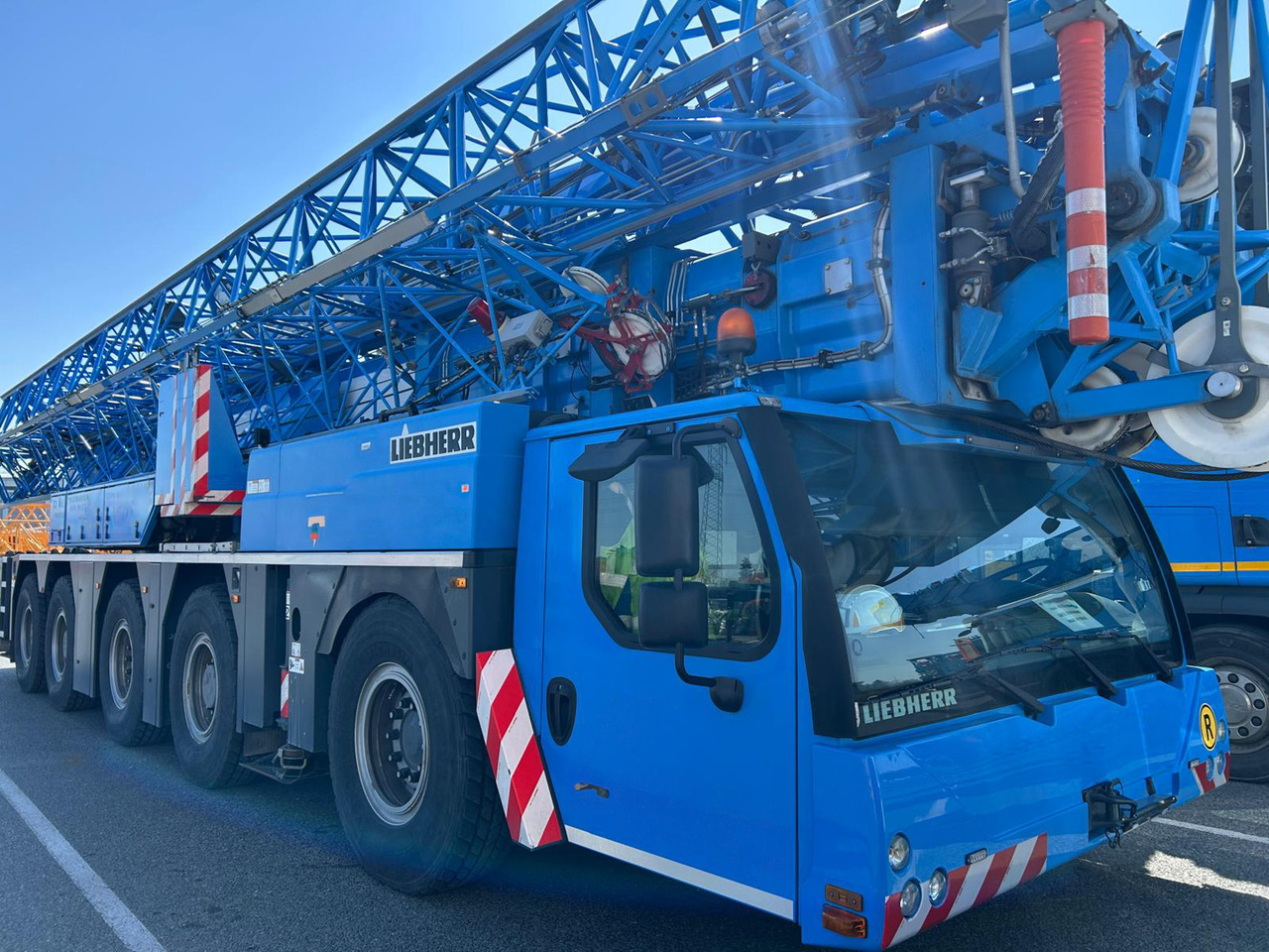 LIEBHERR MK 140 Plus - Avtodvigalo: slika 2 LIEBHERR MK 140 Plus - Avtodvigalo: slika 2