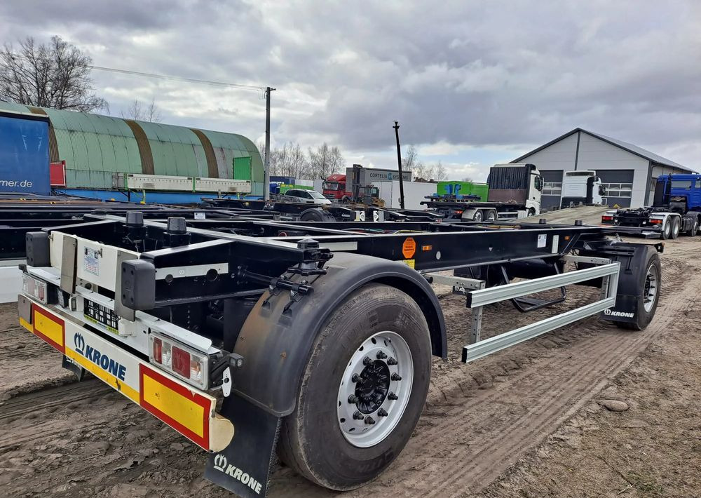 Krone Przyczepa Krone BDF 2017 rok - Kontejnerska prikolica/ Prikolica z zamenljivim tovoriščem: slika 2 Krone Przyczepa Krone BDF 2017 rok - Kontejnerska prikolica/ Prikolica z zamenljivim tovoriščem: slika 2