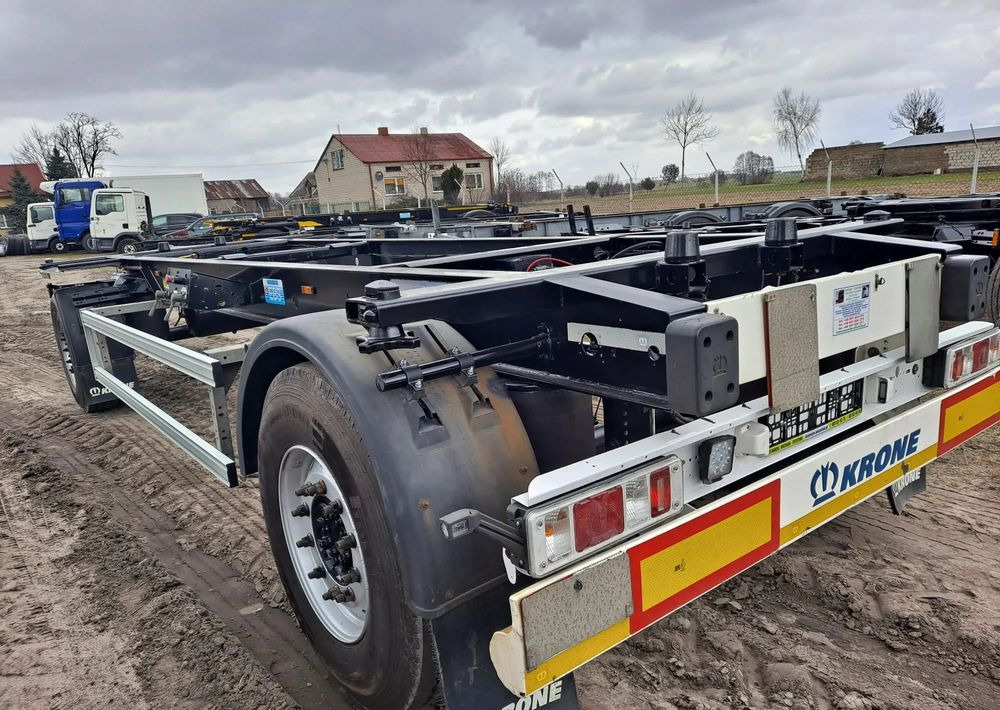 Krone Przyczepa Krone BDF 2017 rok - Kontejnerska prikolica/ Prikolica z zamenljivim tovoriščem: slika 4 Krone Przyczepa Krone BDF 2017 rok - Kontejnerska prikolica/ Prikolica z zamenljivim tovoriščem: slika 4