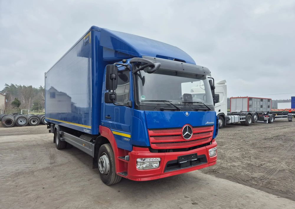 Mercedes-Benz Atego 1330 Euro 6 - Tovornjak zabojnik: slika 2 Mercedes-Benz Atego 1330 Euro 6 - Tovornjak zabojnik: slika 2