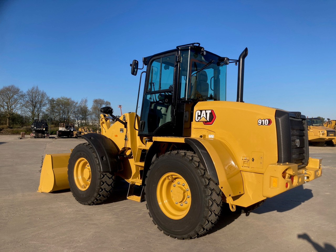 CATERPILLAR 910 - Kolesni nakladalec: slika 1 CATERPILLAR 910 - Kolesni nakladalec: slika 1