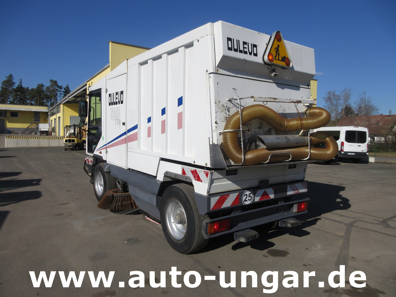 DULEVO 5000 City Hochentleerung Handsaugschlauch Frontbesen 4x4x4 - Vozilo za pometanje: slika 3 DULEVO 5000 City Hochentleerung Handsaugschlauch Frontbesen 4x4x4 - Vozilo za pometanje: slika 3