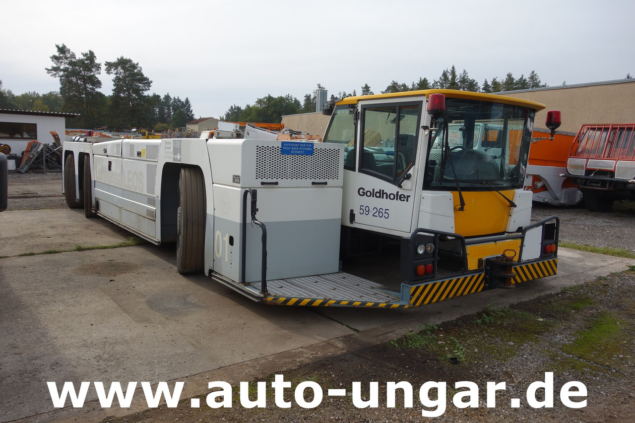 Goldhofer AST-1X 1360 Allradlenkung 6x6 towbarless Pushback Airbus A380 Deutz TCD 2015 V08 - 1.360PS - Vozilo za vleko letal: slika 1 Goldhofer AST-1X 1360 Allradlenkung 6x6 towbarless Pushback Airbus A380 Deutz TCD 2015 V08 - 1.360PS - Vozilo za vleko letal: slika 1