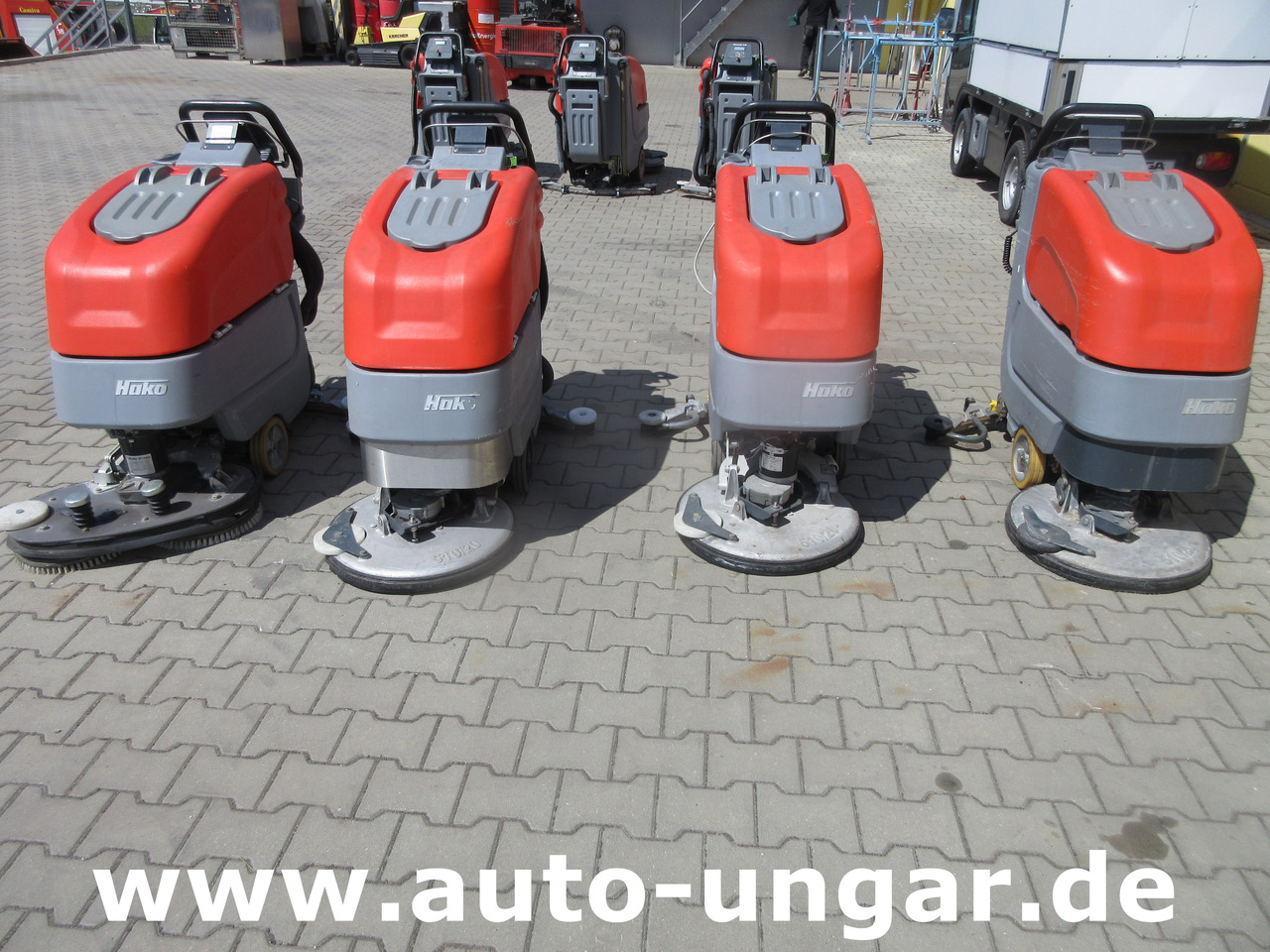 Hako B45 Scheuersaugmaschine B45CL eigener Antrieb Scrubber - Kombinirani čistilni stroj: slika 1 Hako B45 Scheuersaugmaschine B45CL eigener Antrieb Scrubber - Kombinirani čistilni stroj: slika 1