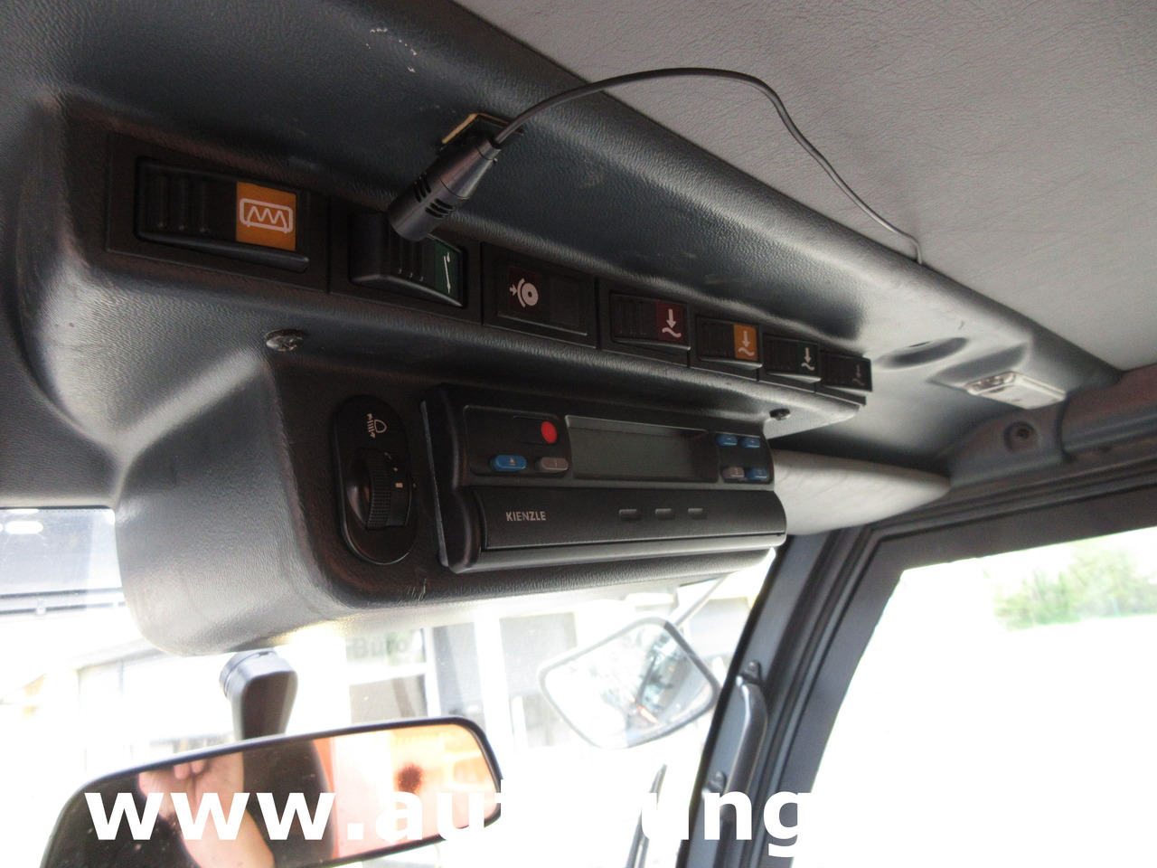 Komunalno/ Posebno vozilo Multicar Tremo X56 4x4 Euro 5 Bj. 2015 Trilety TXK Kehr-Aufbau Motorschaden: slika 19 Komunalno/ Posebno vozilo Multicar Tremo X56 4x4 Euro 5 Bj. 2015 Trilety TXK Kehr-Aufbau Motorschaden: slika 19