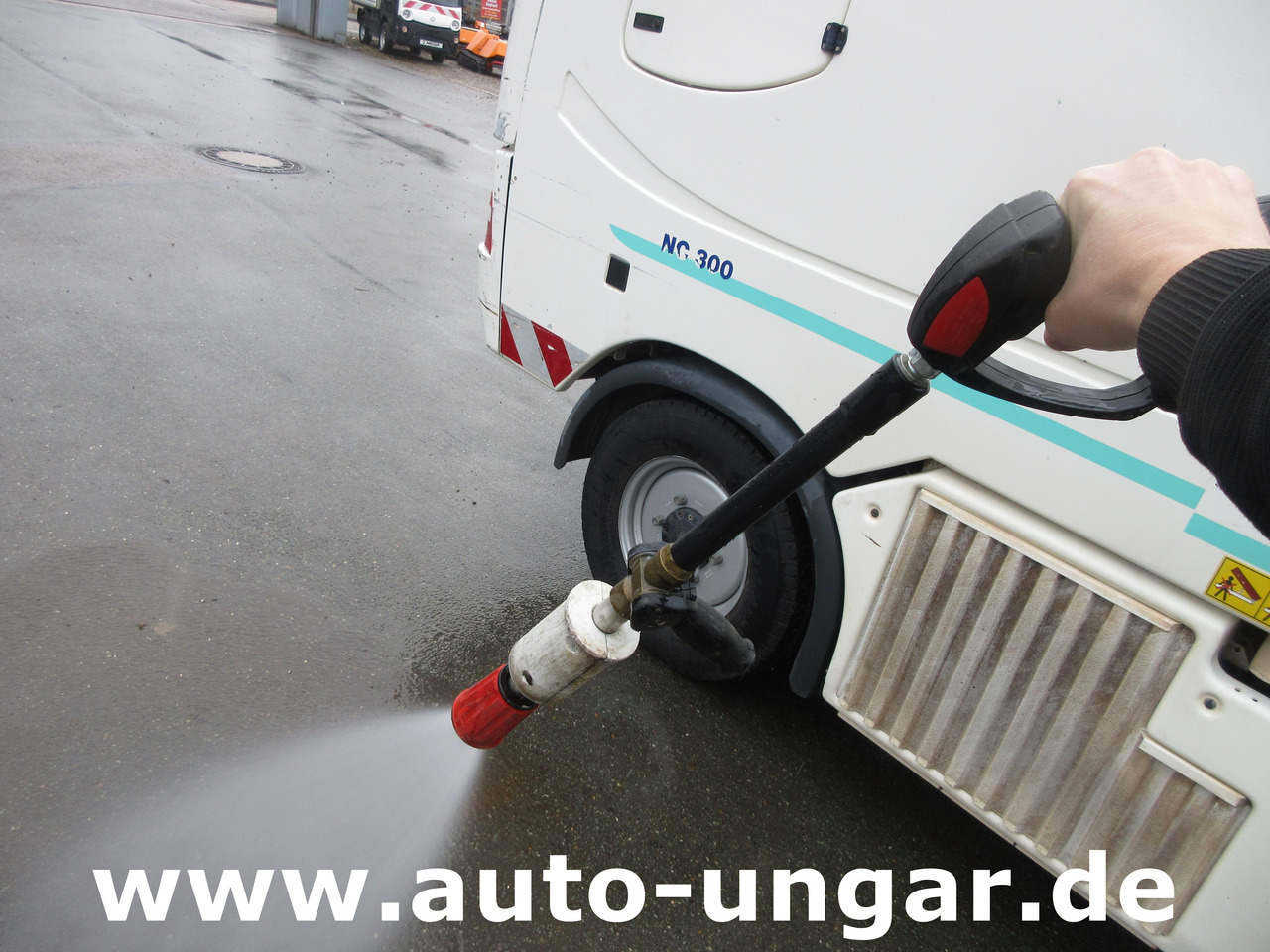 Multicar Tremo X56 4x4x4 CMAR NC300 Schwemmfahrzeug Bj. 2014 EU5 Hochdruck - Komunalno/ Posebno vozilo: slika 3 Multicar Tremo X56 4x4x4 CMAR NC300 Schwemmfahrzeug Bj. 2014 EU5 Hochdruck - Komunalno/ Posebno vozilo: slika 3