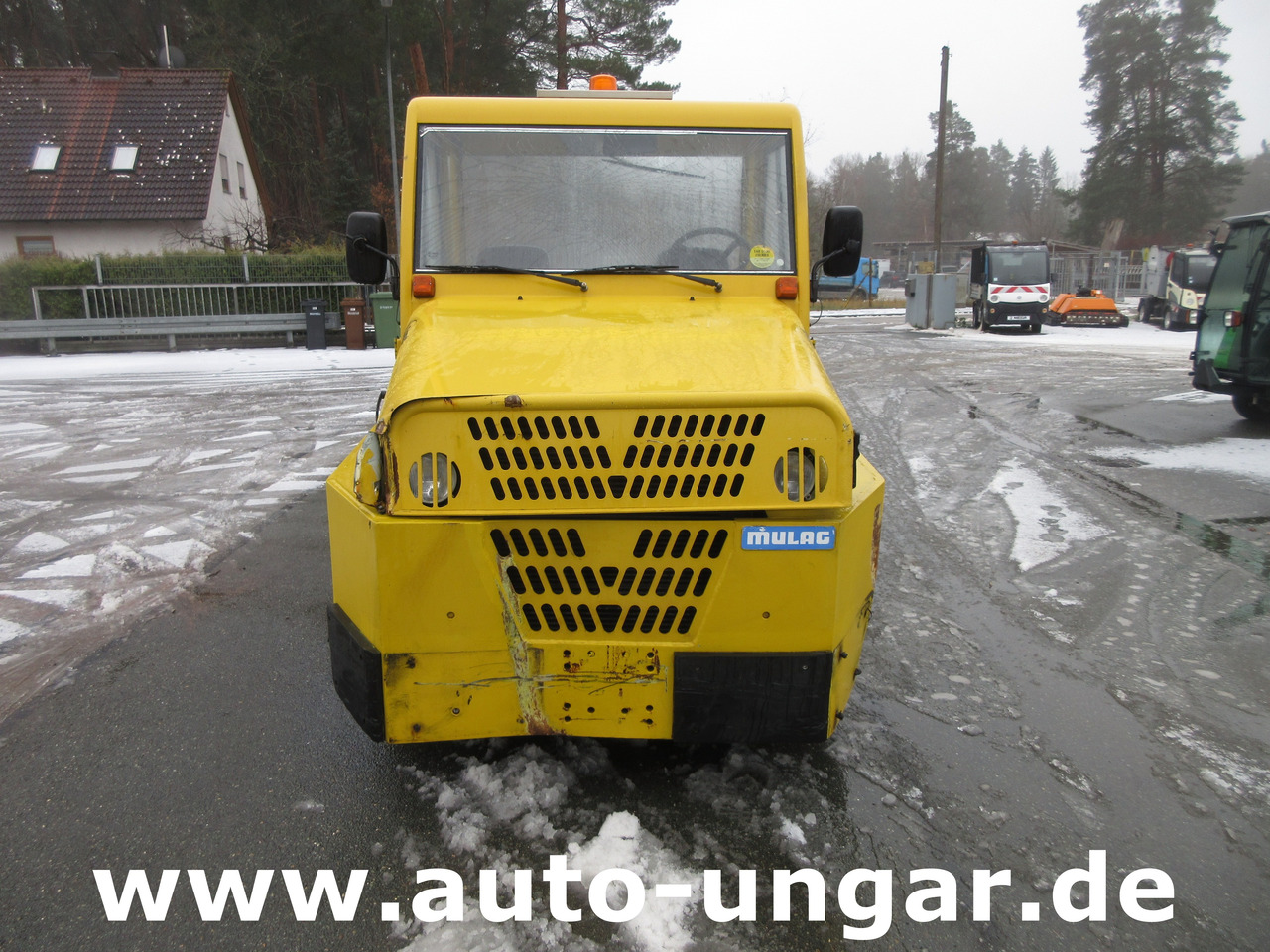 MULAG Comet 6D Baujahr 2015 Gepäckschlepper Pushback Deutz Diesel - Traktor za prevoz prtljage: slika 2 MULAG Comet 6D Baujahr 2015 Gepäckschlepper Pushback Deutz Diesel - Traktor za prevoz prtljage: slika 2