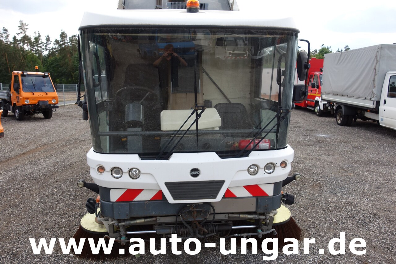 Ravo C540 / 530 Kehrmaschine - Kärcher - Heckabsaugung - Motorschaden - Vozilo za pometanje: slika 3 Ravo C540 / 530 Kehrmaschine - Kärcher - Heckabsaugung - Motorschaden - Vozilo za pometanje: slika 3