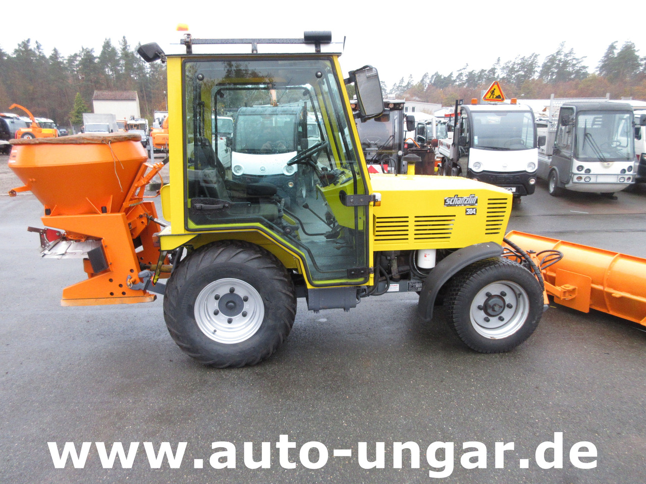 Schanzlin 304 Diesel 4x4 Winterdienst Pflug & Streuer 2-Sitzer Zapfwelle - Mestni traktor: slika 4 Schanzlin 304 Diesel 4x4 Winterdienst Pflug & Streuer 2-Sitzer Zapfwelle - Mestni traktor: slika 4