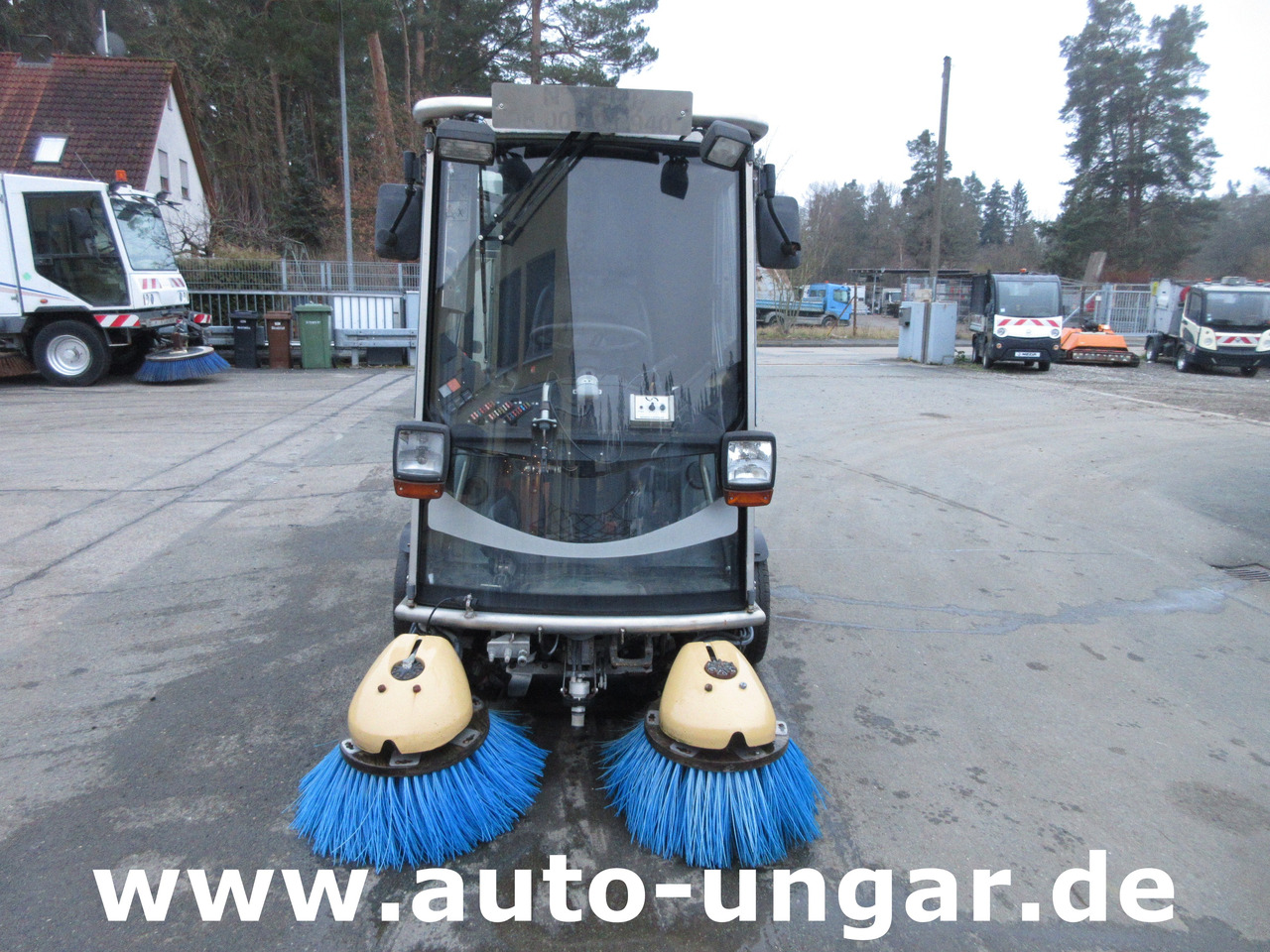 TENNANT Applied 636 HS Green Machine 4x4 Kehrmaschine - Vozilo za pometanje: slika 2 TENNANT Applied 636 HS Green Machine 4x4 Kehrmaschine - Vozilo za pometanje: slika 2