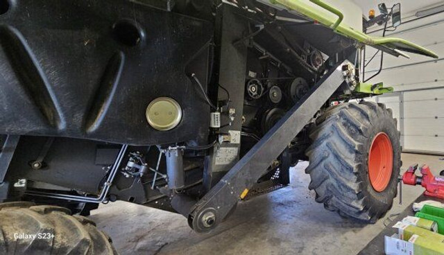 Kombajn harvester za transport hrane Claas Tucano 450 (839) +V 750: slika 11