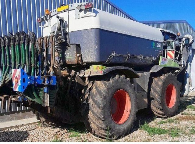 Claas Xerion 4000/783 + SGT(Bauer) - Trosilnik gnoja: slika 1 Claas Xerion 4000/783 + SGT(Bauer) - Trosilnik gnoja: slika 1
