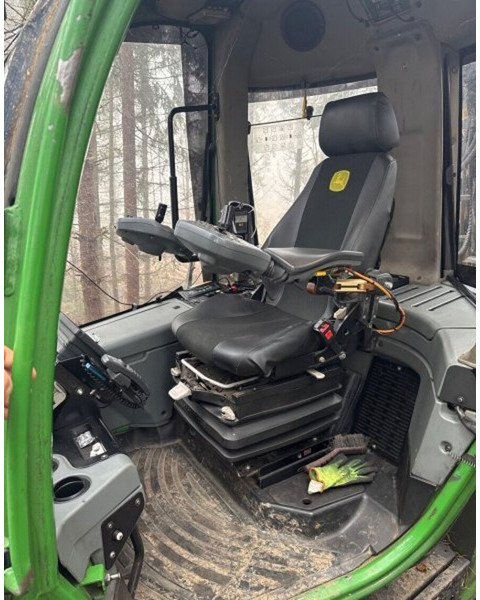 John Deere 1010E 8W - Forvarder: slika 5 John Deere 1010E 8W - Forvarder: slika 5