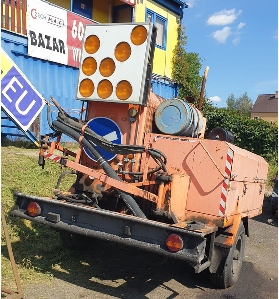 Stroj za asfalterska dela Strassmayr Patchmatic STP 1008 (incomplete! nicht/nie-komplet: slika 10 Stroj za asfalterska dela Strassmayr Patchmatic STP 1008 (incomplete! nicht/nie-komplet: slika 10