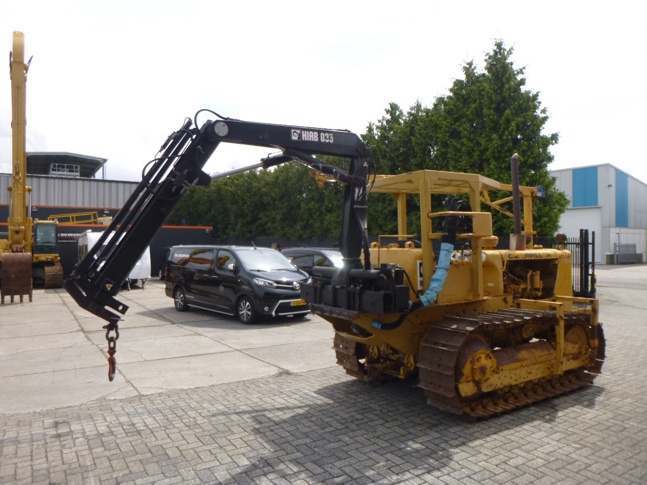 CATERPILLAR D4D - Polagalec cevi: slika 1 CATERPILLAR D4D - Polagalec cevi: slika 1