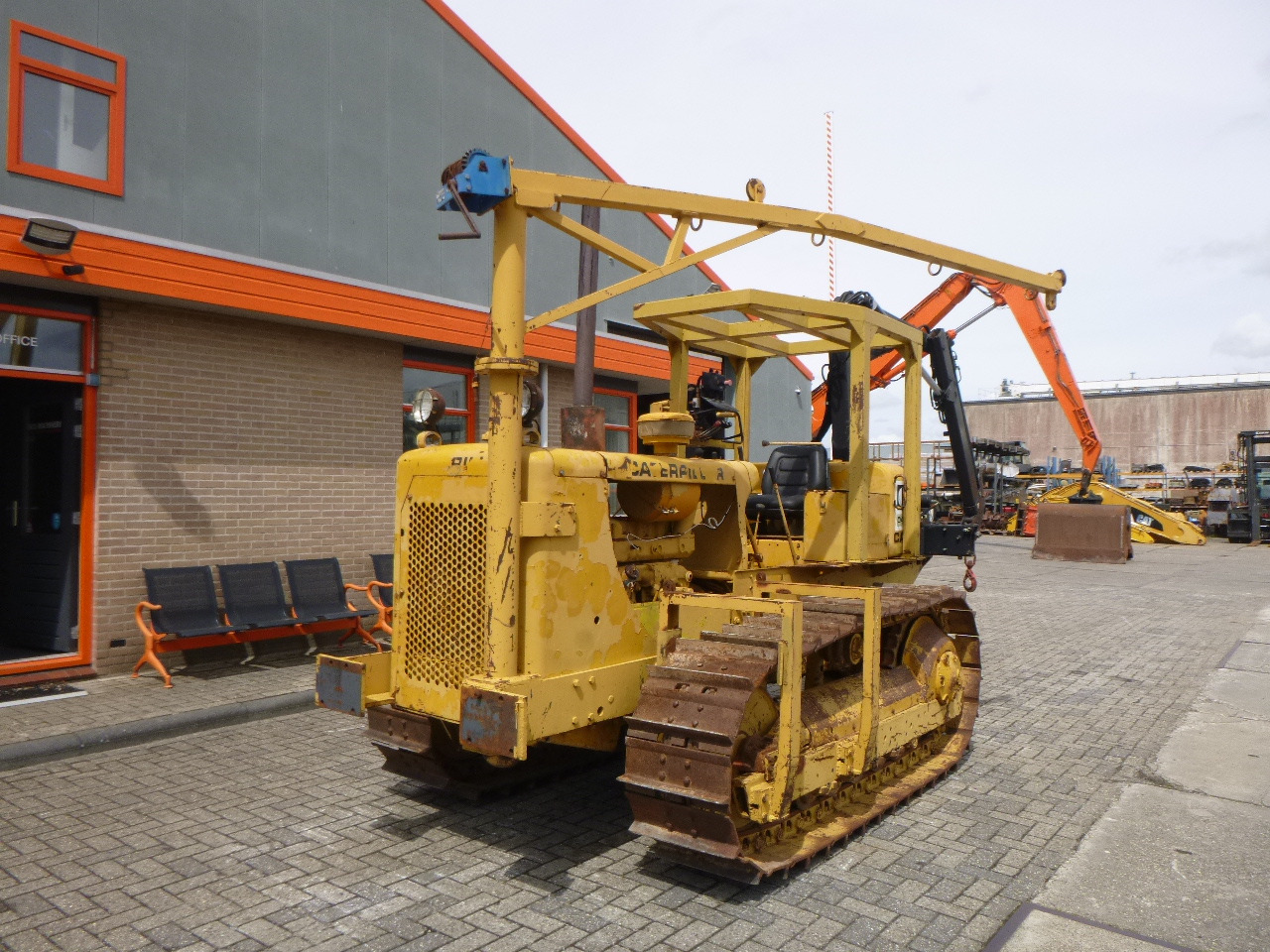 CATERPILLAR D4D - Polagalec cevi: slika 4 CATERPILLAR D4D - Polagalec cevi: slika 4