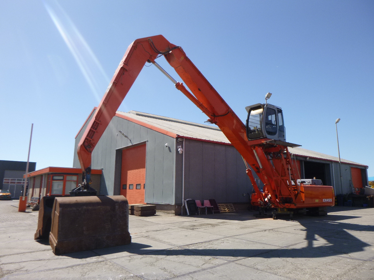 FIAT-HITACHI EX455 Stationary dock/ship material handler - Bager za prekladanje primarnih/ Sekundarnih surovin: slika 1 FIAT-HITACHI EX455 Stationary dock/ship material handler - Bager za prekladanje primarnih/ Sekundarnih surovin: slika 1