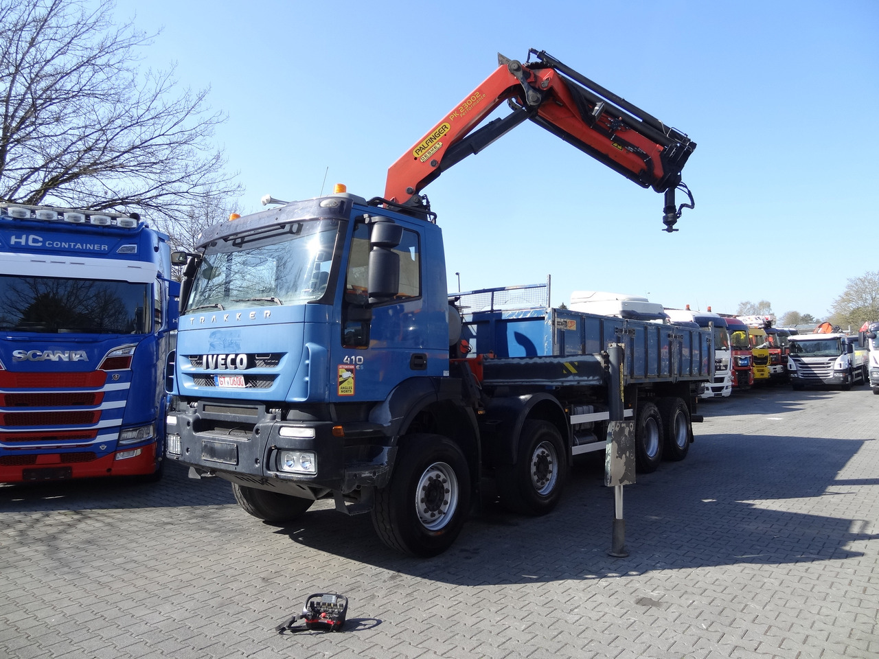 Tovornjak prekucnik, Tovornjak z dvigalom Iveco Trakker AD340T41 8X4 Kipper Kran Palfinger 23002: slika 7
