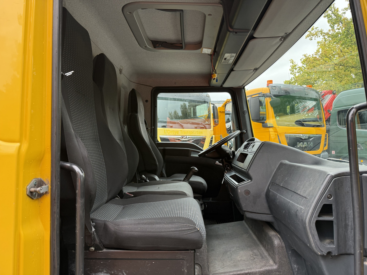 MAN TGL 8.180 BB - Tovornjak s kesonom: slika 5 MAN TGL 8.180 BB - Tovornjak s kesonom: slika 5