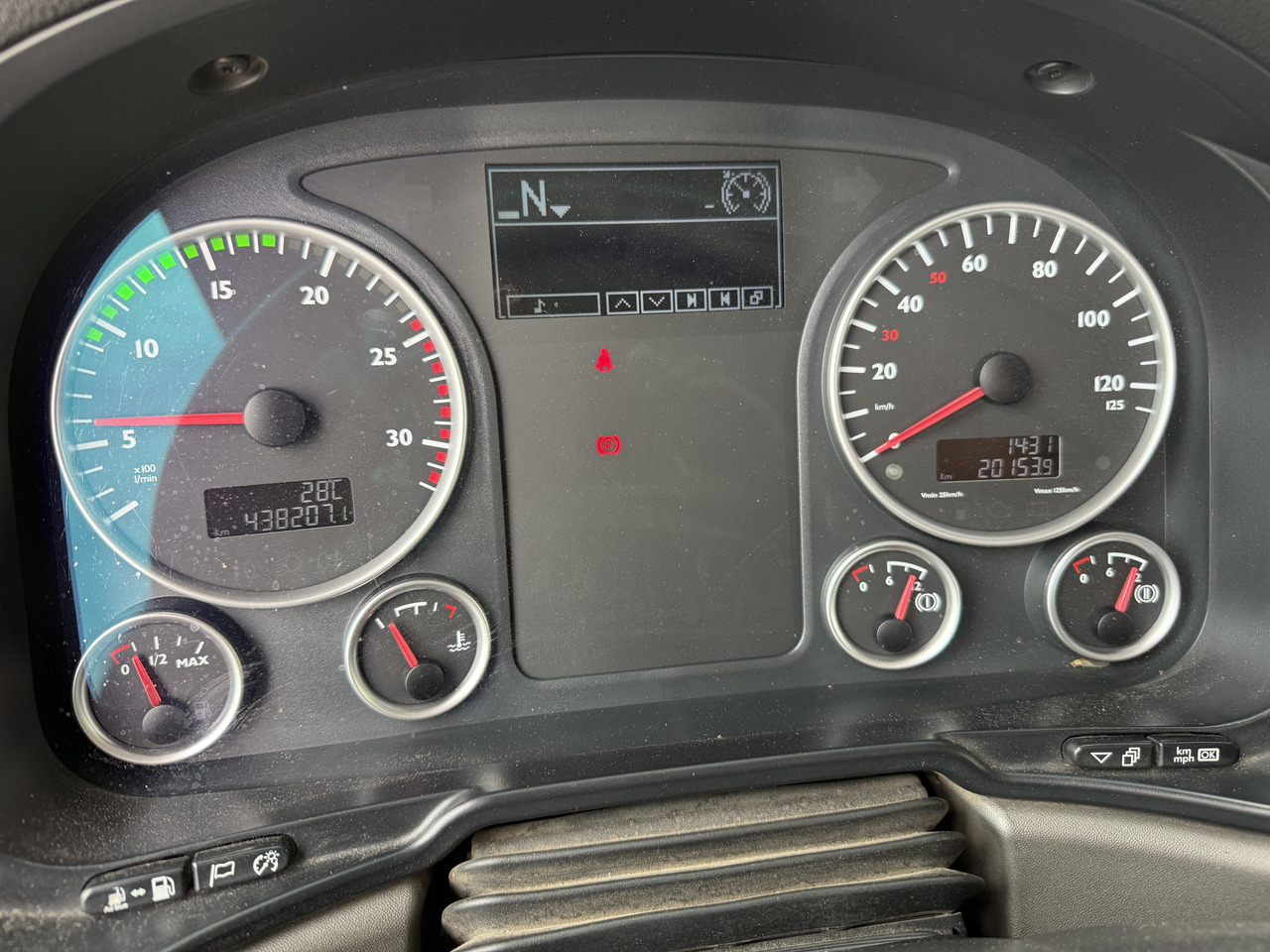 MAN TGS 26.480 6X6H Haken - Kotalni prekucni tovornjak: slika 5 MAN TGS 26.480 6X6H Haken - Kotalni prekucni tovornjak: slika 5