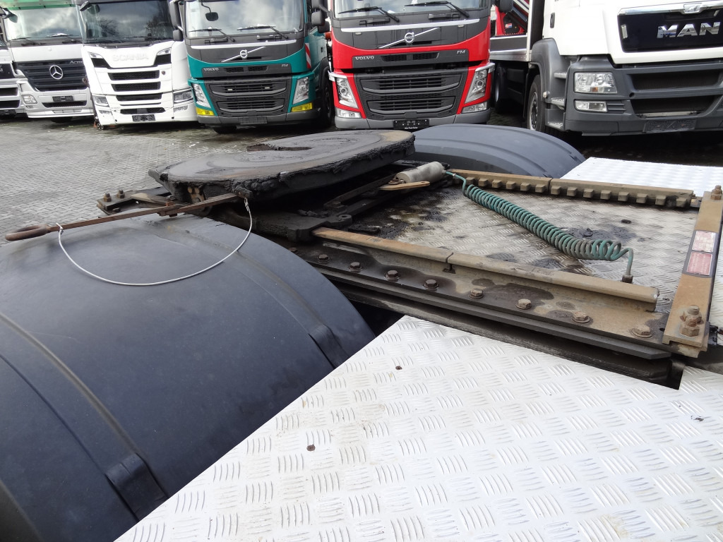 Mercedes-Benz Actros 1842LS Kran HMF 2020 bis 18 Meter - Tovornjak z dvigalom, Vlačilec: slika 2 Mercedes-Benz Actros 1842LS Kran HMF 2020 bis 18 Meter - Tovornjak z dvigalom, Vlačilec: slika 2