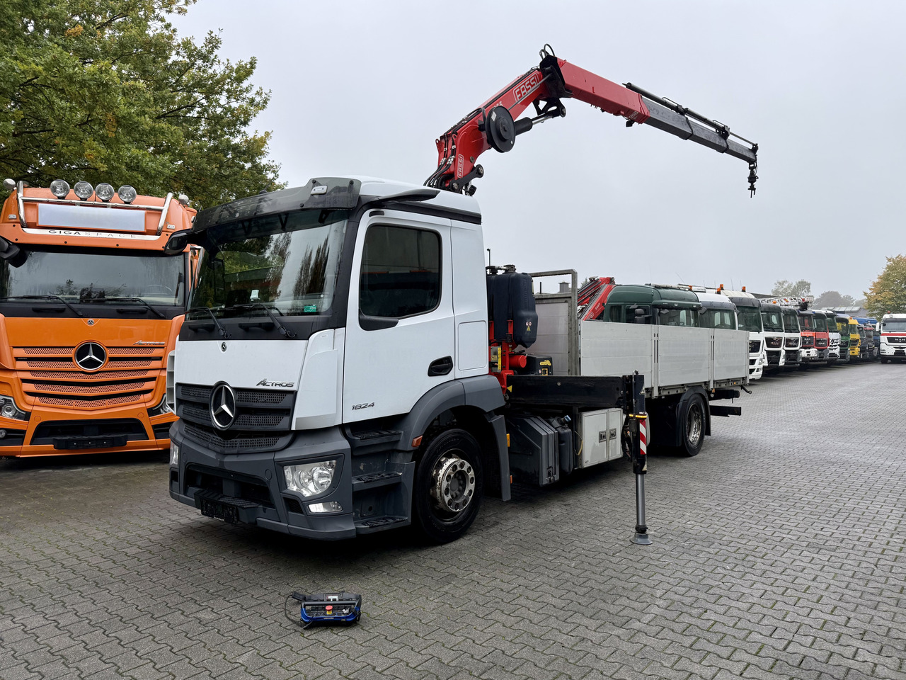 Mercedes-Benz Actros MP5 1824 Kran Fassi F155 - Tovornjak z dvigalom, Tovornjak s kesonom: slika 1 Mercedes-Benz Actros MP5 1824 Kran Fassi F155 - Tovornjak z dvigalom, Tovornjak s kesonom: slika 1