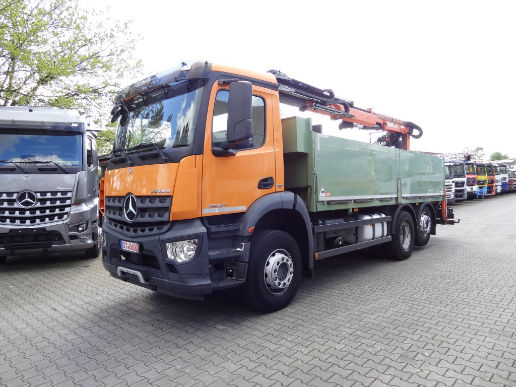 Mercedes-Benz Arocs 2630 6X2 Atlas 165.2 Baustoff - Tovornjak s kesonom, Tovornjak z dvigalom: slika 1 Mercedes-Benz Arocs 2630 6X2 Atlas 165.2 Baustoff - Tovornjak s kesonom, Tovornjak z dvigalom: slika 1