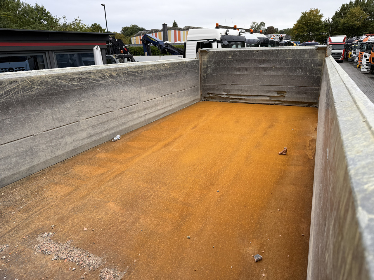 Mercedes-Benz Arocs 3246K 8X4 Meiller - Tovornjak prekucnik: slika 5 Mercedes-Benz Arocs 3246K 8X4 Meiller - Tovornjak prekucnik: slika 5