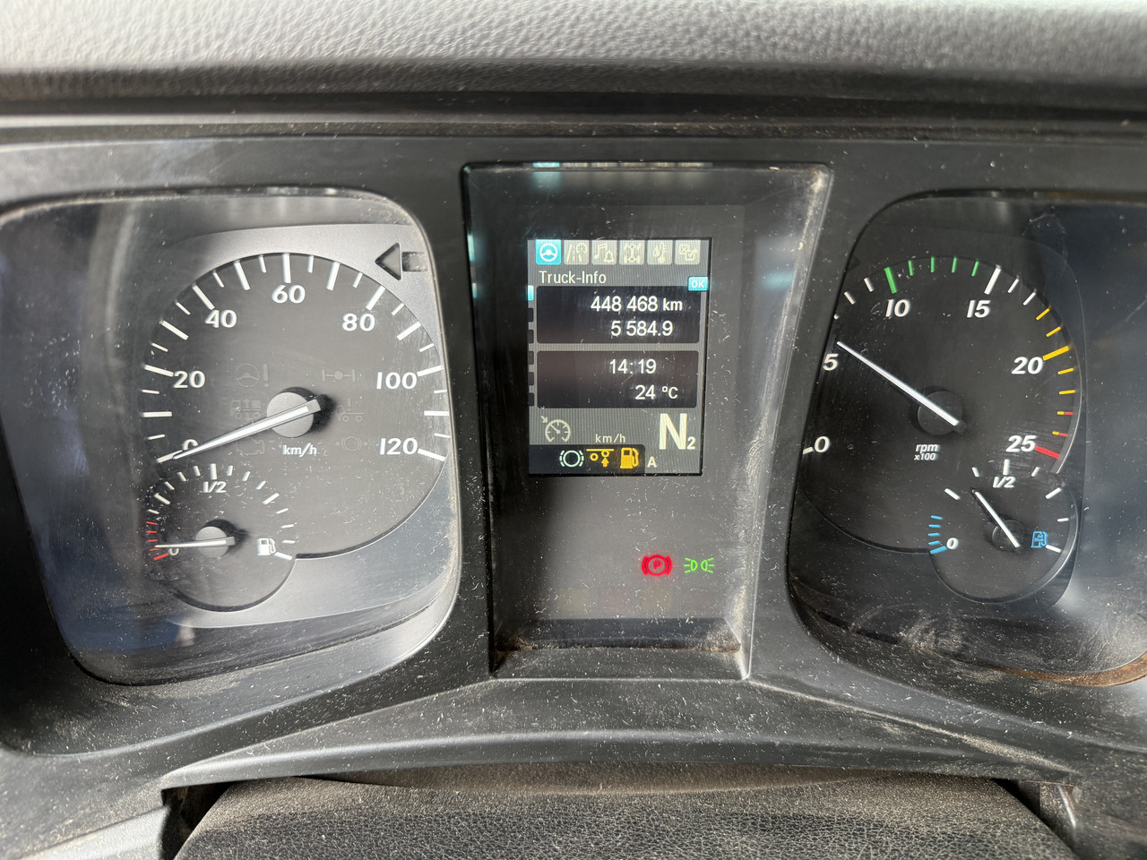 Mercedes-Benz Arocs 3251 8X4 Haken mit Kran HMF 2620 K5 - Kotalni prekucni tovornjak, Tovornjak z dvigalom: slika 5 Mercedes-Benz Arocs 3251 8X4 Haken mit Kran HMF 2620 K5 - Kotalni prekucni tovornjak, Tovornjak z dvigalom: slika 5
