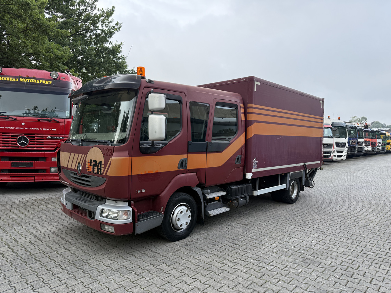 Renault Midlum 180.10 DoKa - Tovornjak zabojnik: slika 1 Renault Midlum 180.10 DoKa - Tovornjak zabojnik: slika 1