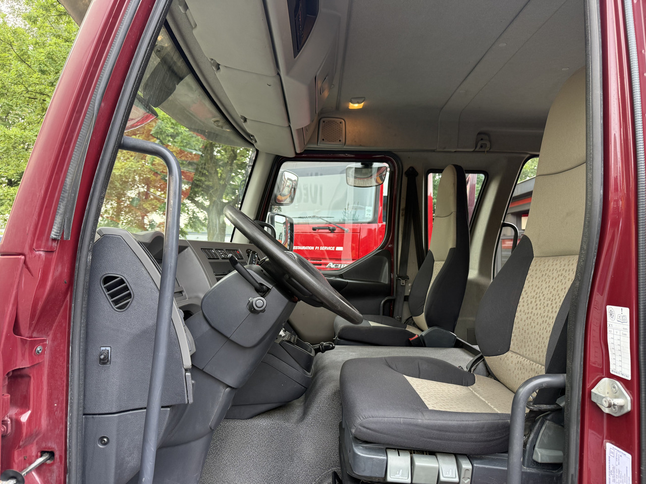 Renault Midlum 180.10 DoKa - Tovornjak zabojnik: slika 4 Renault Midlum 180.10 DoKa - Tovornjak zabojnik: slika 4