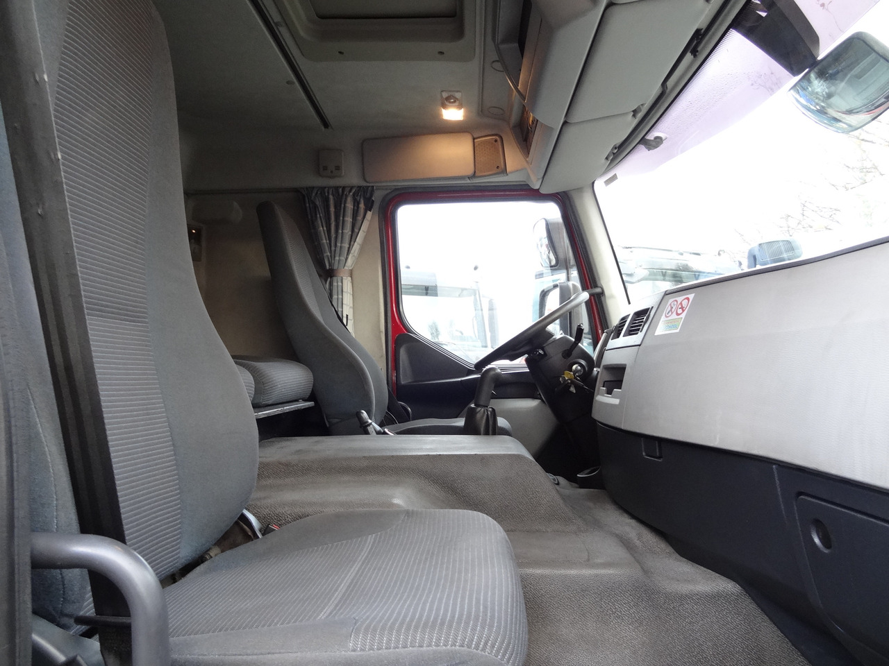 Vlačilec Volvo FE320 Fahrschule/ driving school: slika 6