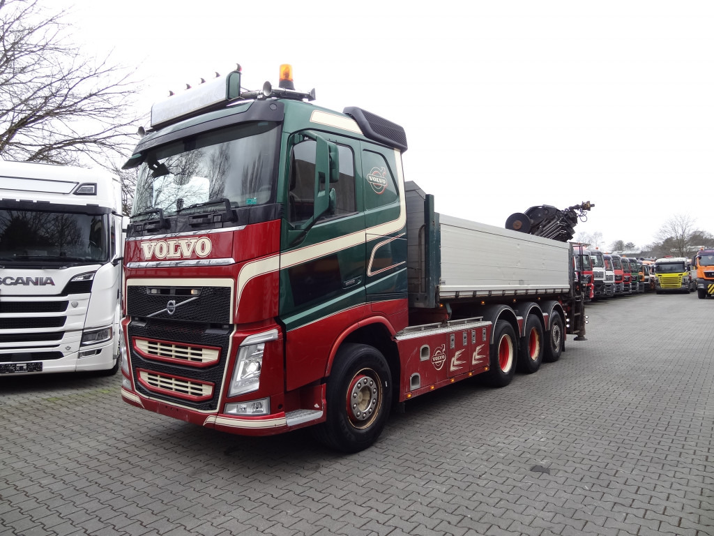 Volvo FH540 8X4 Kipper mit Kran Hiab 244-5 - Tovornjak prekucnik, Tovornjak z dvigalom: slika 1 Volvo FH540 8X4 Kipper mit Kran Hiab 244-5 - Tovornjak prekucnik, Tovornjak z dvigalom: slika 1