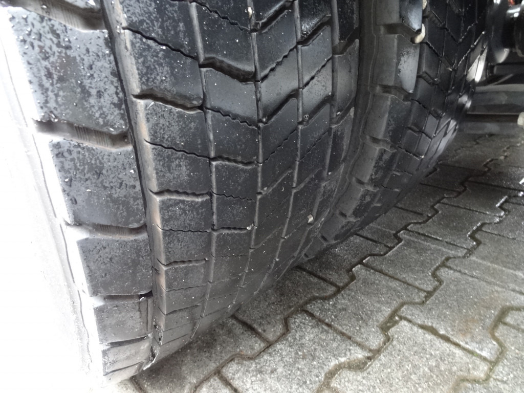 Volvo FL 280.18 mit Kran HMF 910 K3 - Tovornjak s kesonom, Tovornjak z dvigalom: slika 2 Volvo FL 280.18 mit Kran HMF 910 K3 - Tovornjak s kesonom, Tovornjak z dvigalom: slika 2