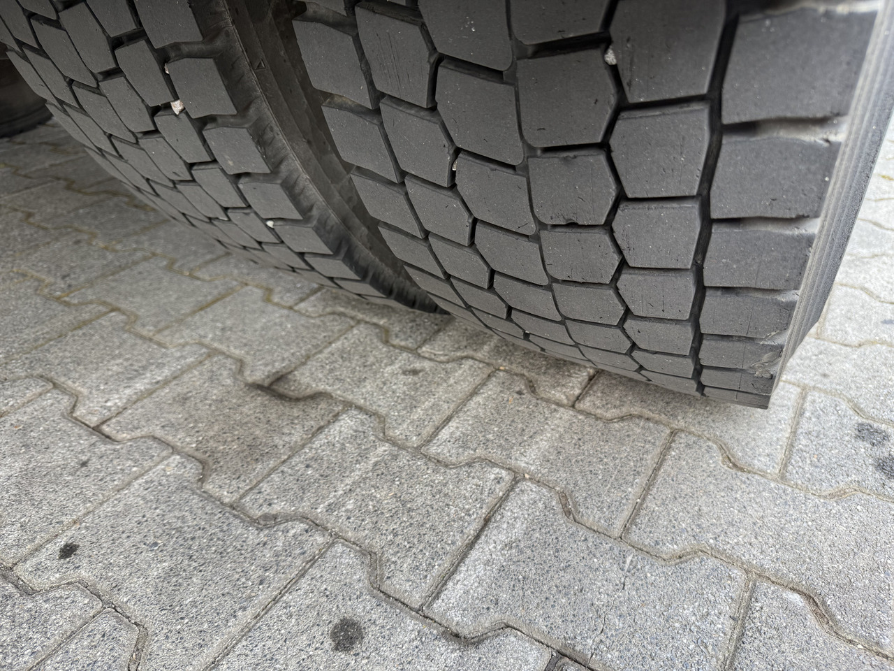 Volvo FL250.18 Carrier Supra 850Mt - Tovornjak hladilnik: slika 3 Volvo FL250.18 Carrier Supra 850Mt - Tovornjak hladilnik: slika 3