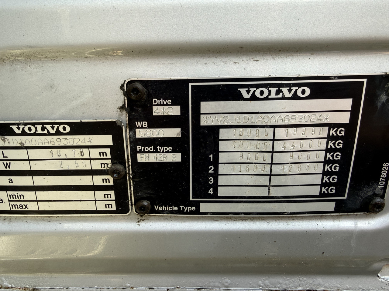 Volvo FM330 Kran Effer 165 bis 20 Meter - Tovornjak s kesonom, Tovornjak z dvigalom: slika 5 Volvo FM330 Kran Effer 165 bis 20 Meter - Tovornjak s kesonom, Tovornjak z dvigalom: slika 5