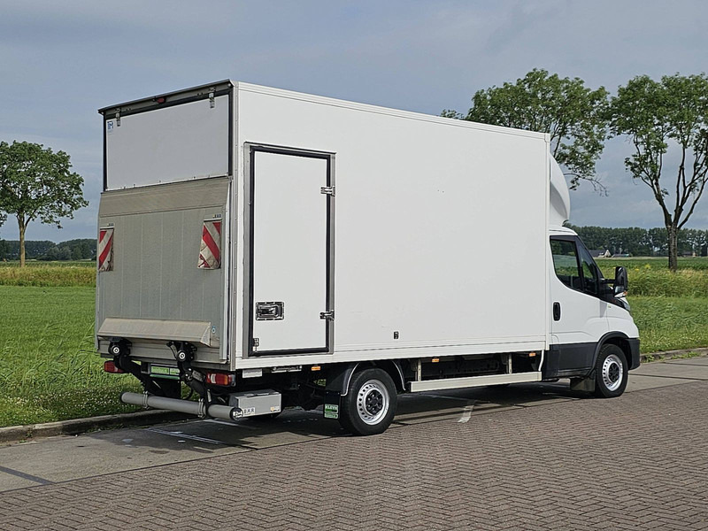 Iveco Daily 35S18 Bakwagen Laadklep! - Dostavno vozilo z zabojnikom: slika 3 Iveco Daily 35S18 Bakwagen Laadklep! - Dostavno vozilo z zabojnikom: slika 3