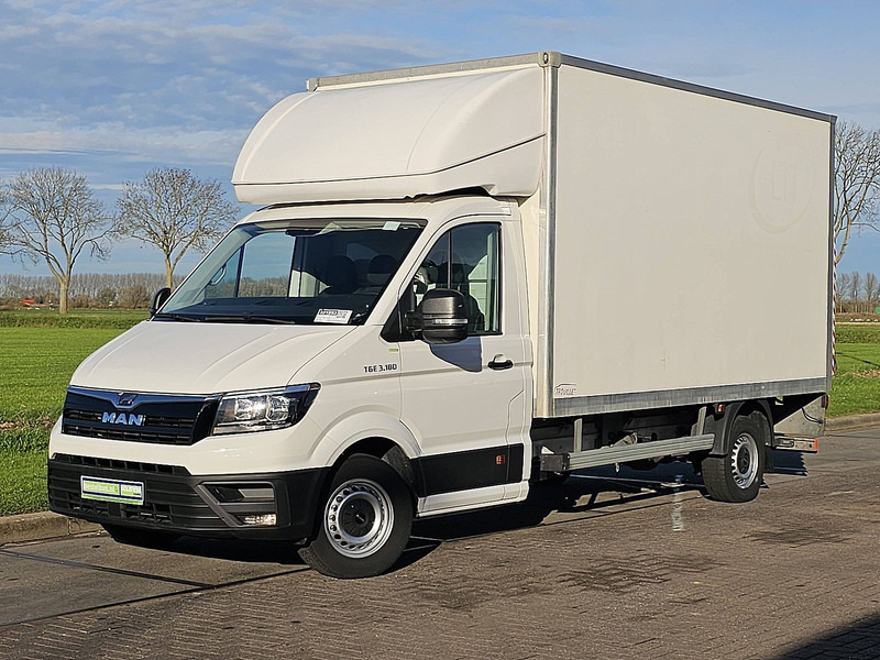 MAN TGE 3.180 Bakwagen Laadklep! - Dostavno vozilo z zabojnikom: slika 2 MAN TGE 3.180 Bakwagen Laadklep! - Dostavno vozilo z zabojnikom: slika 2