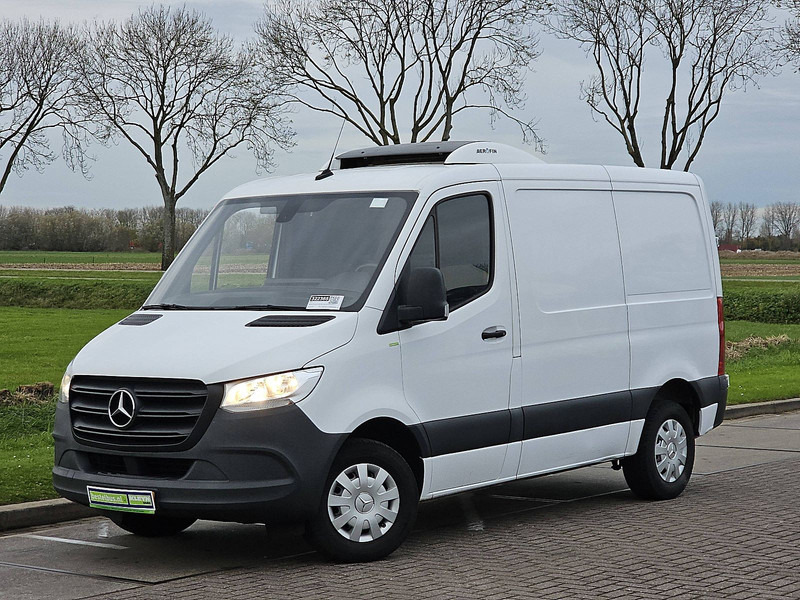 Mercedes-Benz Sprinter 311 CDI FRIGO L1H1 - Hladilno vozilo: slika 2 Mercedes-Benz Sprinter 311 CDI FRIGO L1H1 - Hladilno vozilo: slika 2