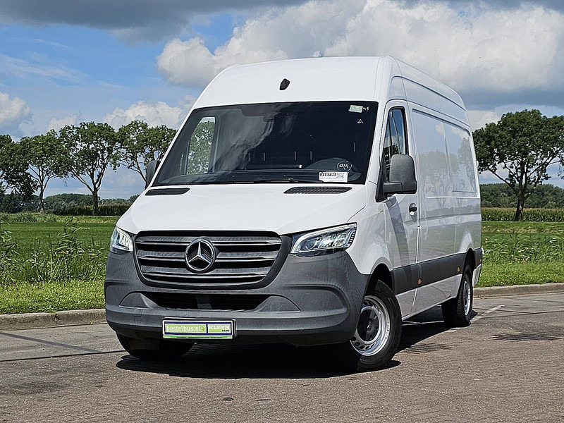Furgon Mercedes-Benz Sprinter 316 L2H2 LED Trekhaak: slika 1
