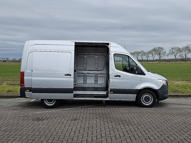 Furgon Mercedes-Benz Sprinter 316 L2H2 Navi RWD !: slika 16