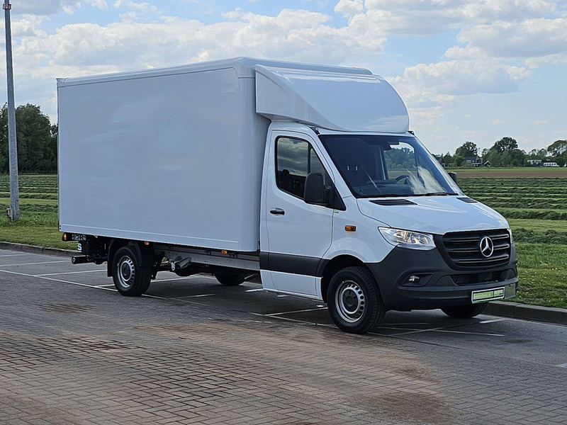Mercedes-Benz Sprinter 317 Bakwagen Laadklep! - Dostavno vozilo z zabojnikom: slika 5 Mercedes-Benz Sprinter 317 Bakwagen Laadklep! - Dostavno vozilo z zabojnikom: slika 5