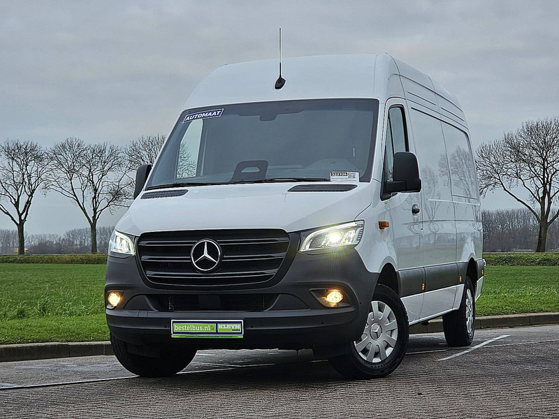 Mercedes-Benz Sprinter 317 L2H2 LED Mbux 10 - Furgon: slika 1 Mercedes-Benz Sprinter 317 L2H2 LED Mbux 10 - Furgon: slika 1