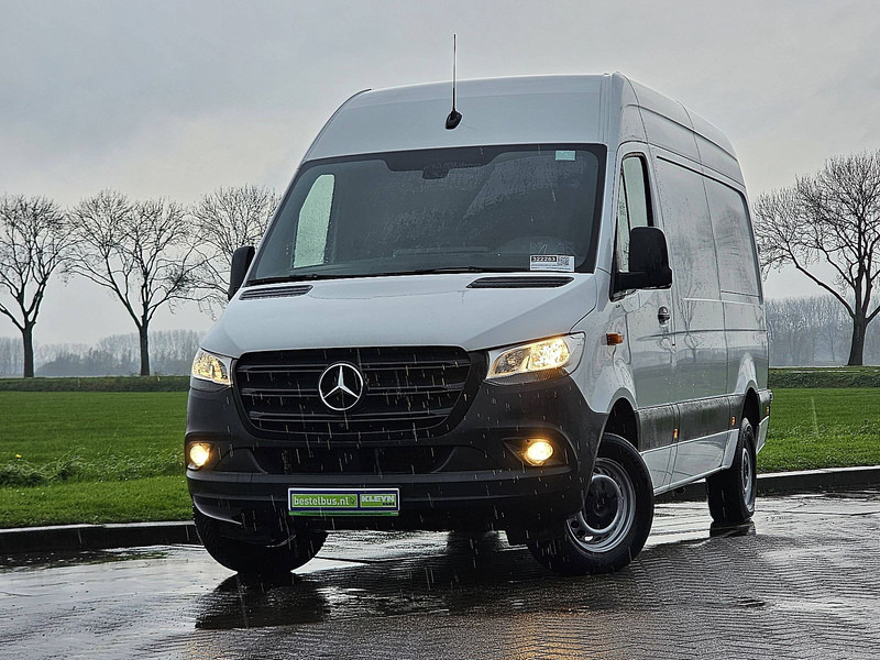 Mercedes-Benz Sprinter 317 L2H2 Mbux Navi RWD! - Furgon: slika 1 Mercedes-Benz Sprinter 317 L2H2 Mbux Navi RWD! - Furgon: slika 1