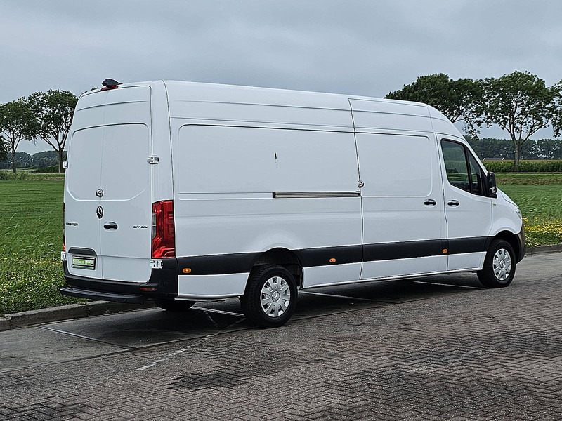 Mercedes-Benz Sprinter 317 L3H2 Maxi Navi Euro6 - Furgon: slika 3 Mercedes-Benz Sprinter 317 L3H2 Maxi Navi Euro6 - Furgon: slika 3