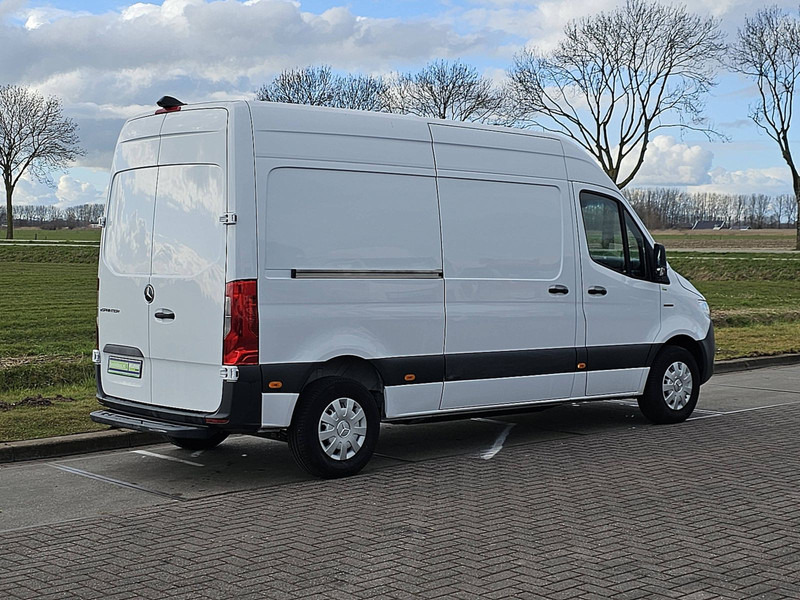 Mercedes-Benz eSprinter E-SRINTER AUT. L2H2 - Furgon, Električno dostavno vozilo: slika 3 Mercedes-Benz eSprinter E-SRINTER AUT. L2H2 - Furgon, Električno dostavno vozilo: slika 3